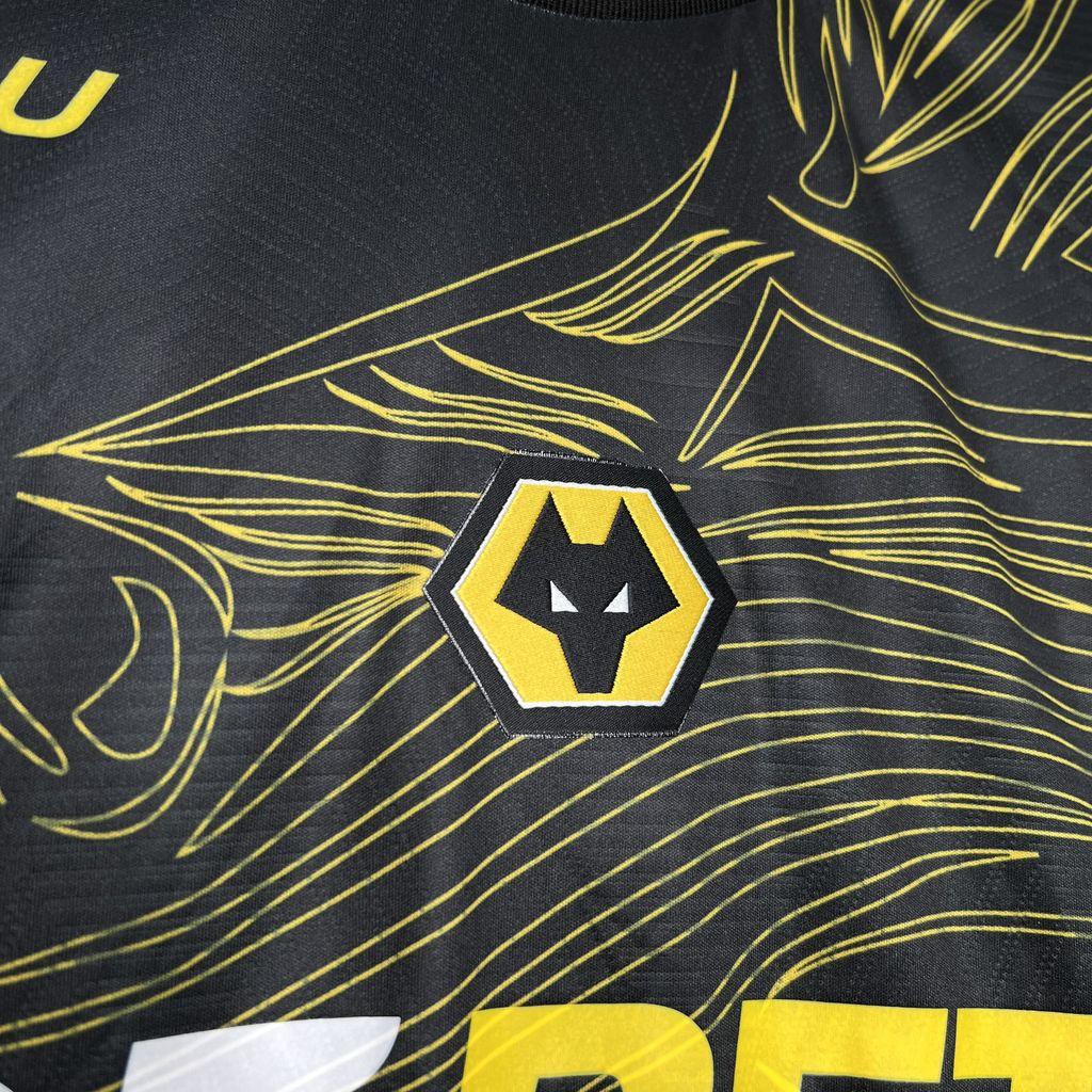 Camisola Wolves fora 2024-25
