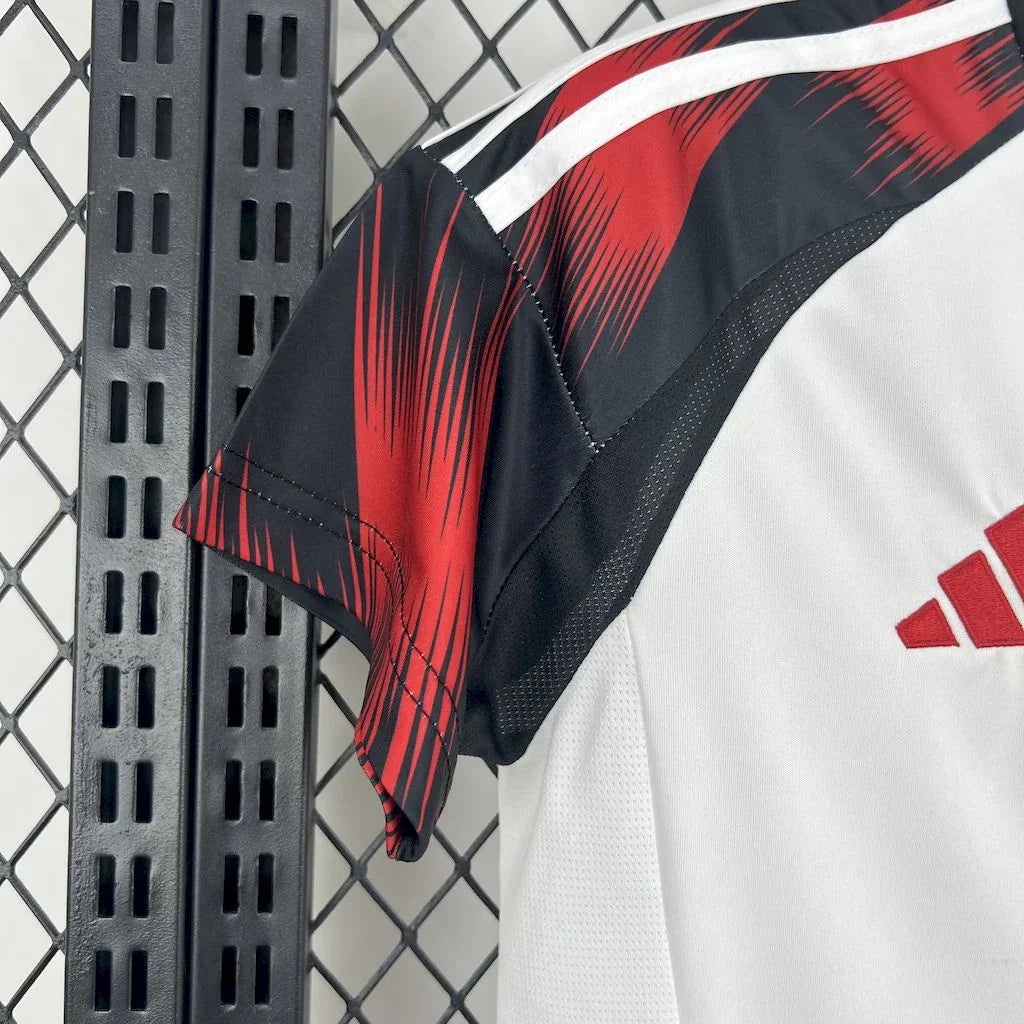 Fotballdrakt Flamengo Borte 2025/26 Damer