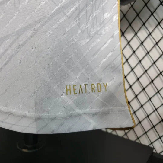 Camisola Real Madrid temporada 2023-2024 edição limitada dourado