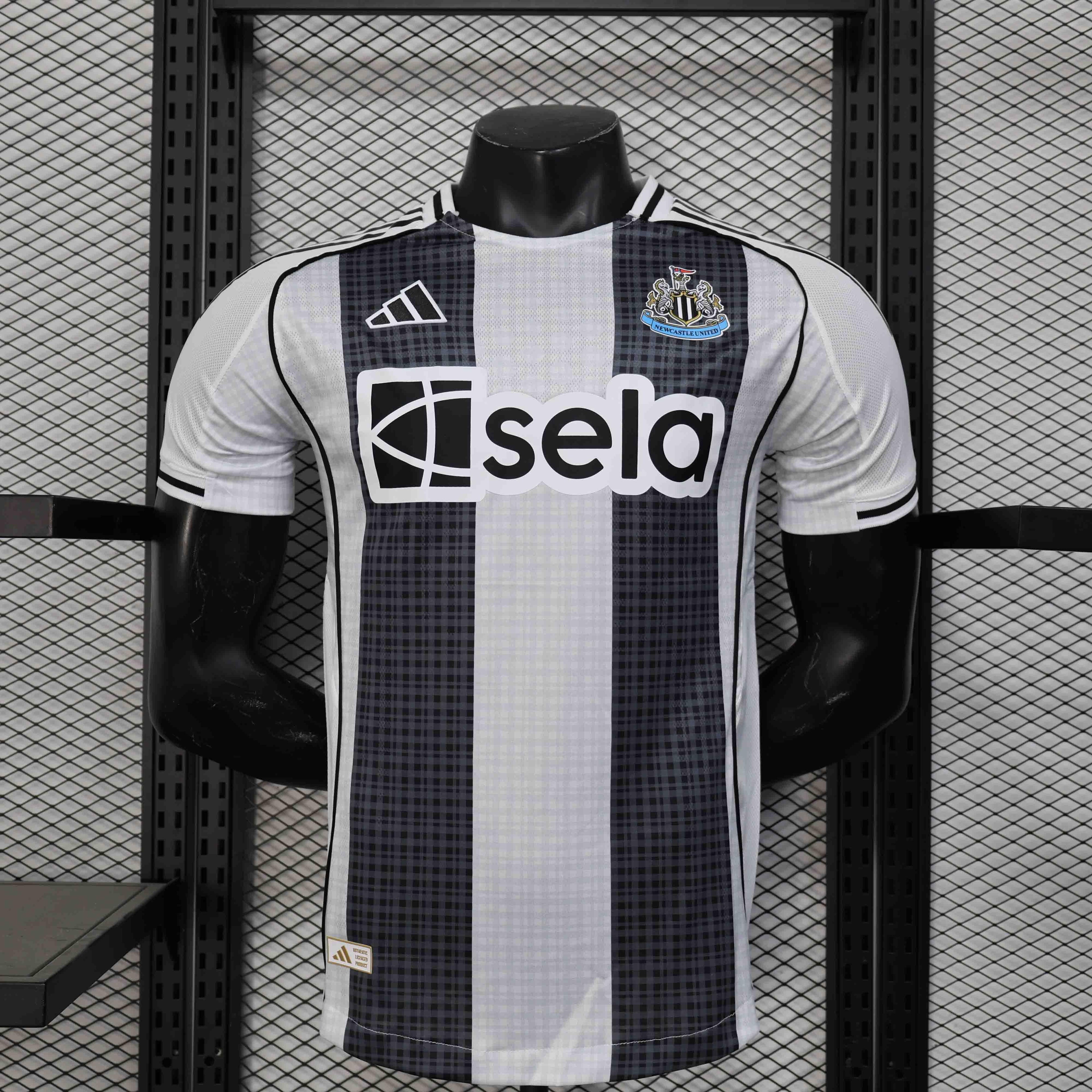Voetbalshirt Newcastle 2025-26