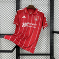 Camisola Nottingham Forest 2025-26