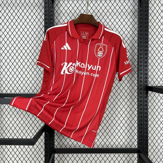 Camisola Nottingham Forest 2025-26
