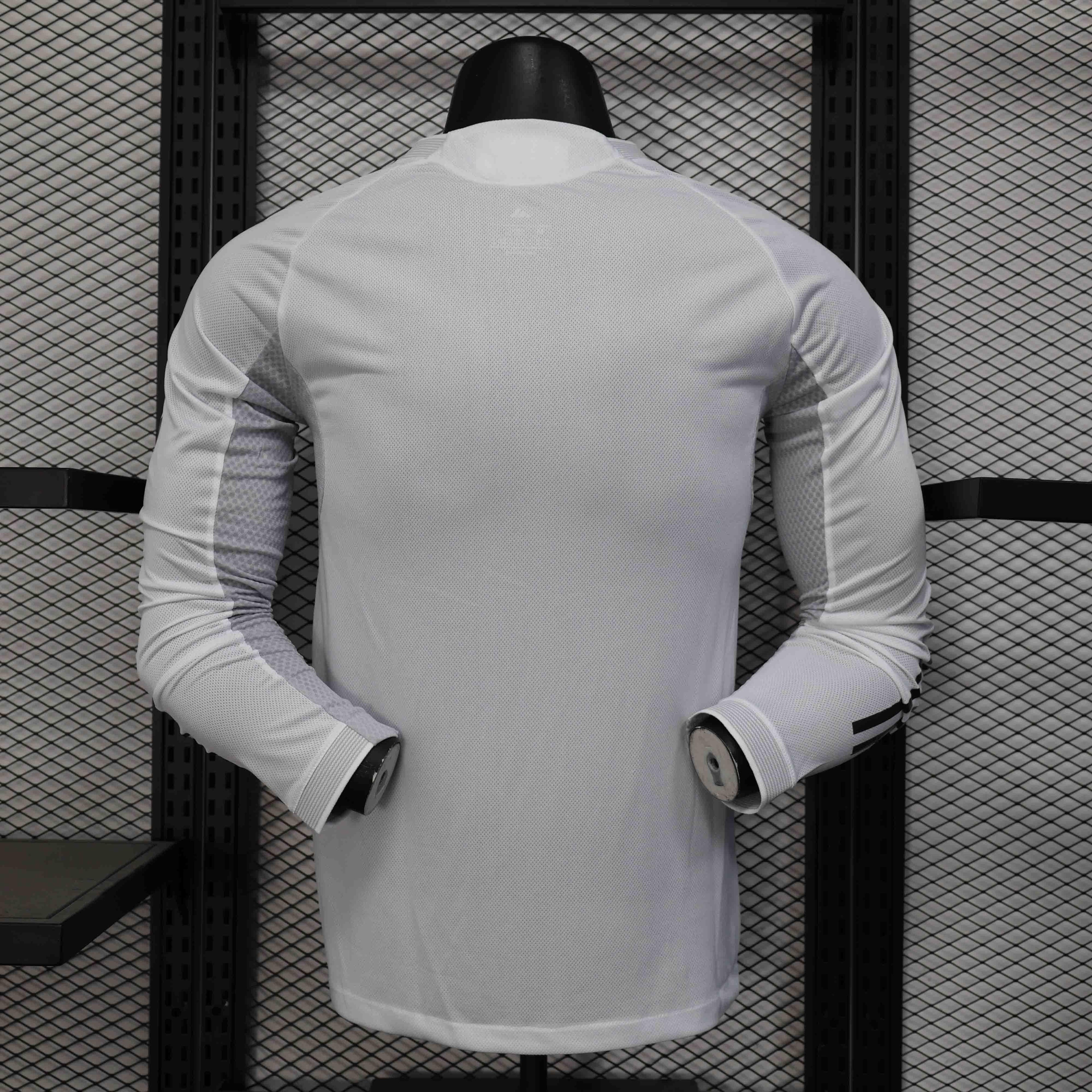 Fotballdrakt Real Madrid 2025/26 langærmet
