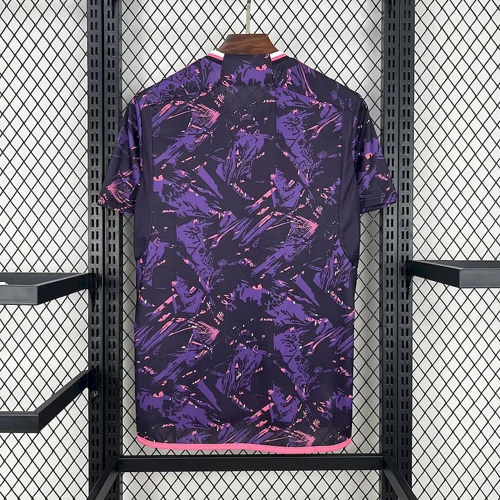 Camisola Real Madrid futebol conceito rosa 2024 2025