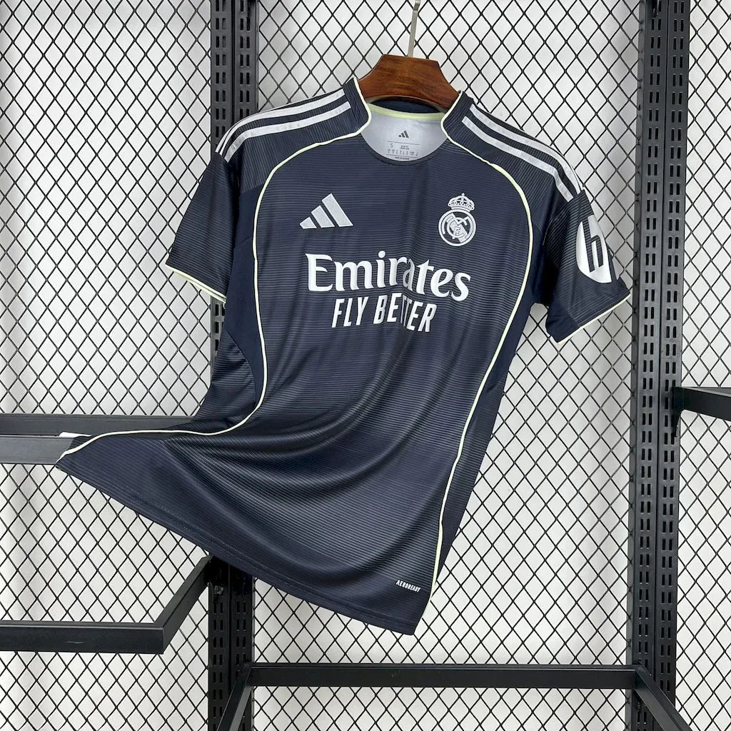 Voetbalshirt Real Madrid uit 2025-26