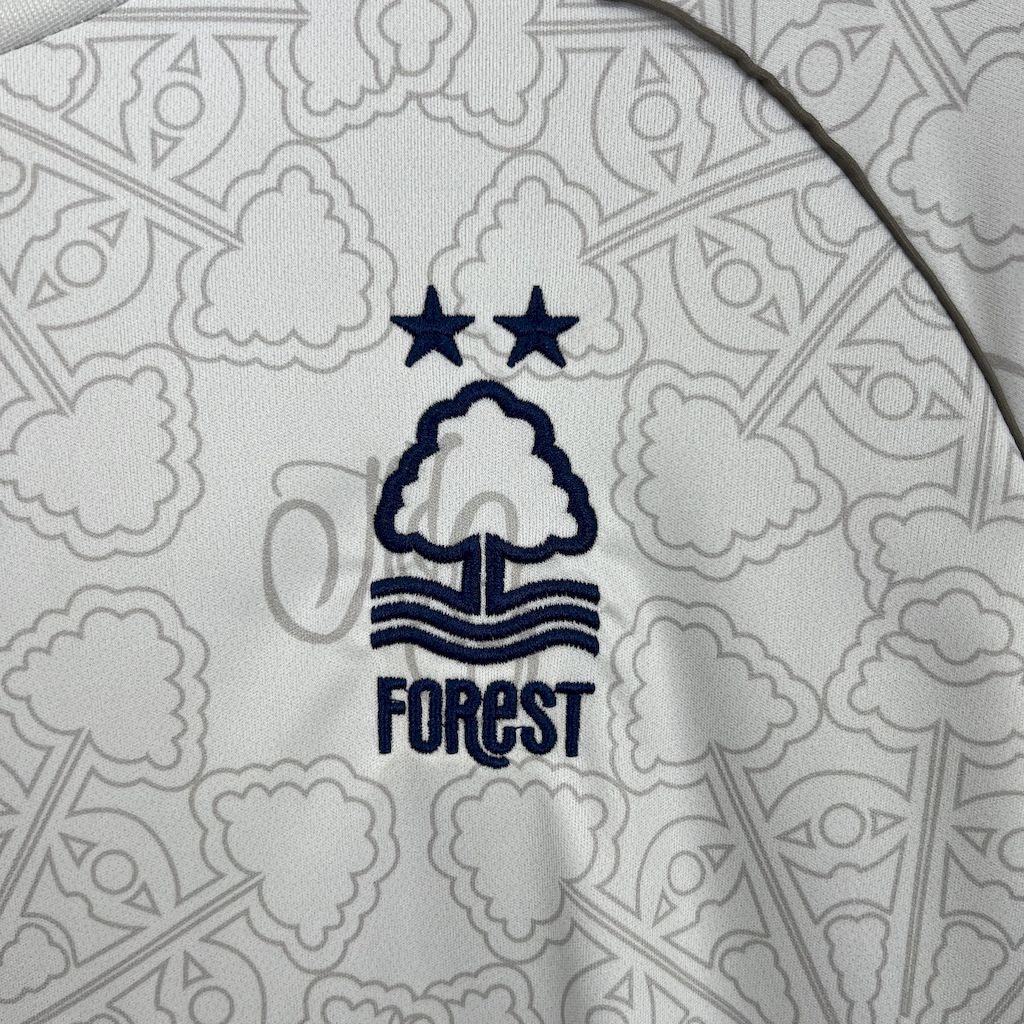 Fotballdrakt Nottingham Forest Borte 2025/26