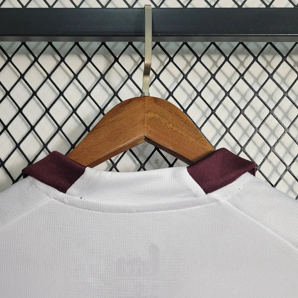 Camisola Manchester City temporada 2023-2024 fora