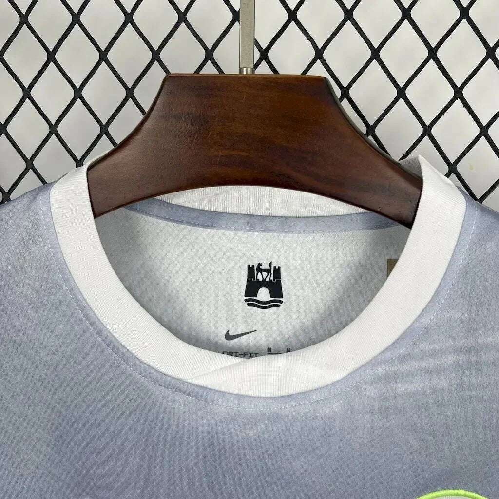 Camisola Wolfsburg fora 2025-26