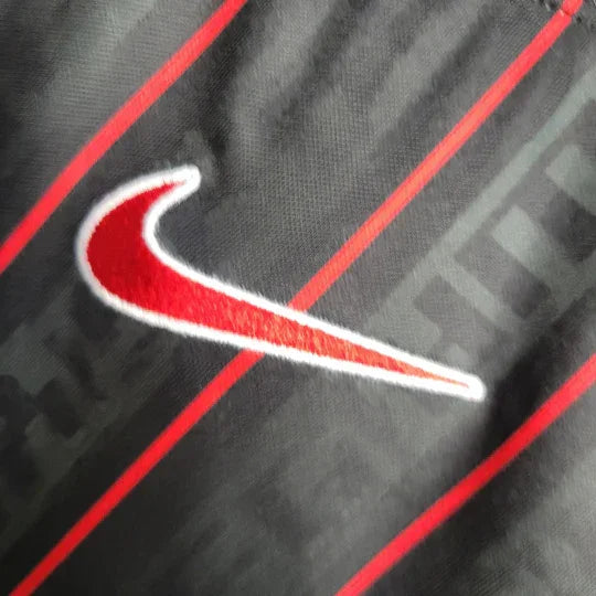Liverpool camisola Lebron James 2023