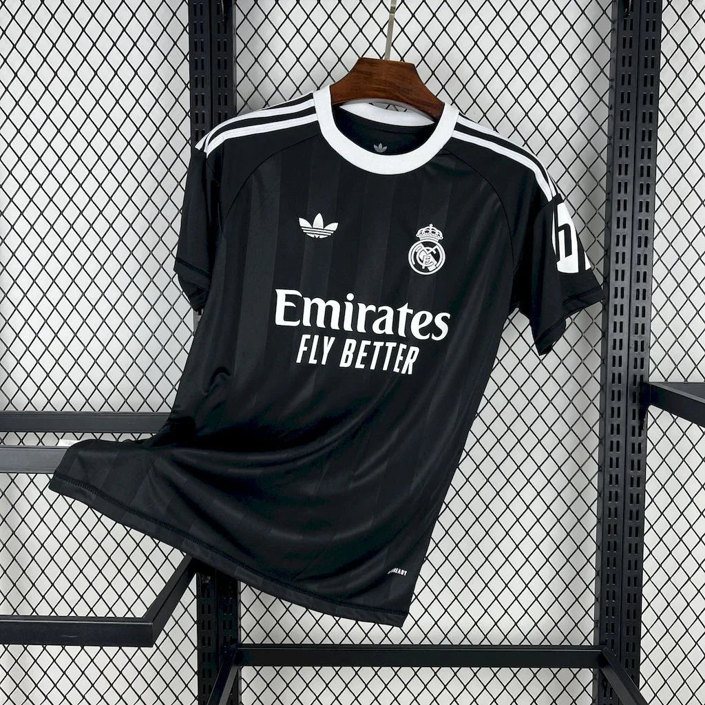 Voetbalshirt Real Madrid 2025-26 training