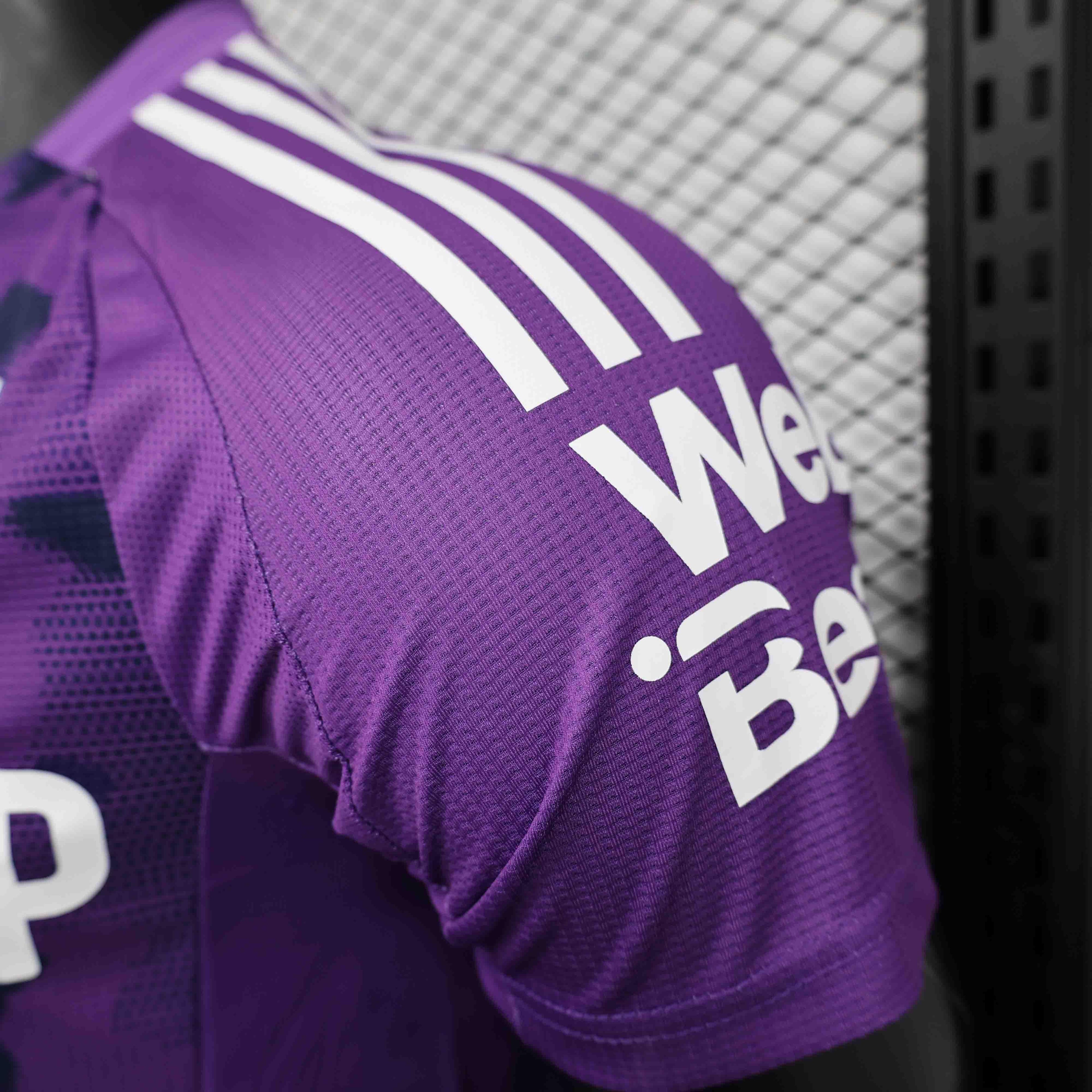 Camisola Fulham 2024-25