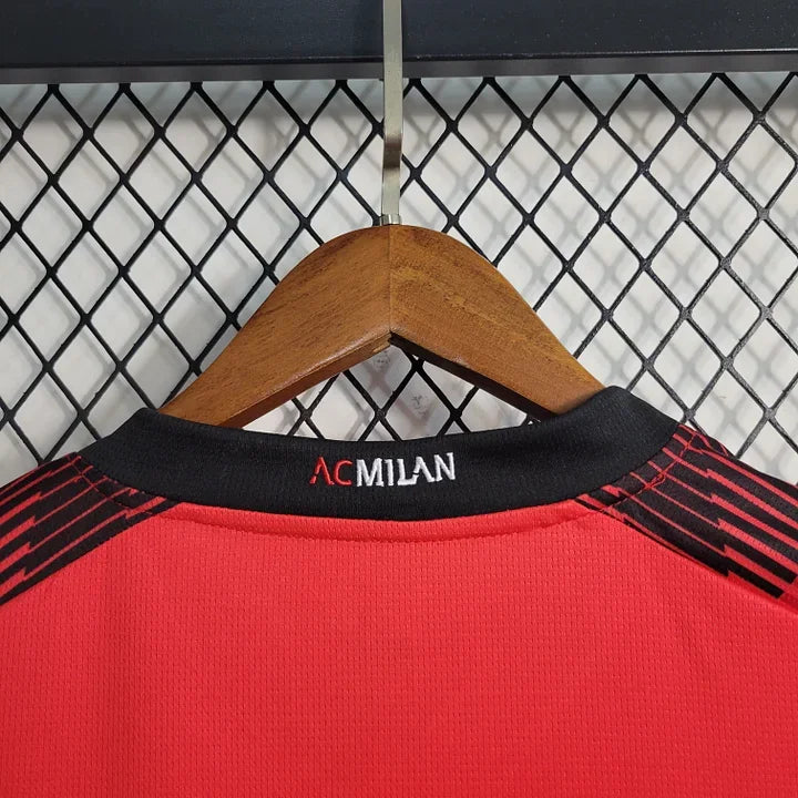 Camisola AC Milan temporada 2023-2024 casa