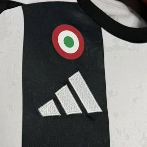 Camisola JUVENTUS CASA COM SPONSORS