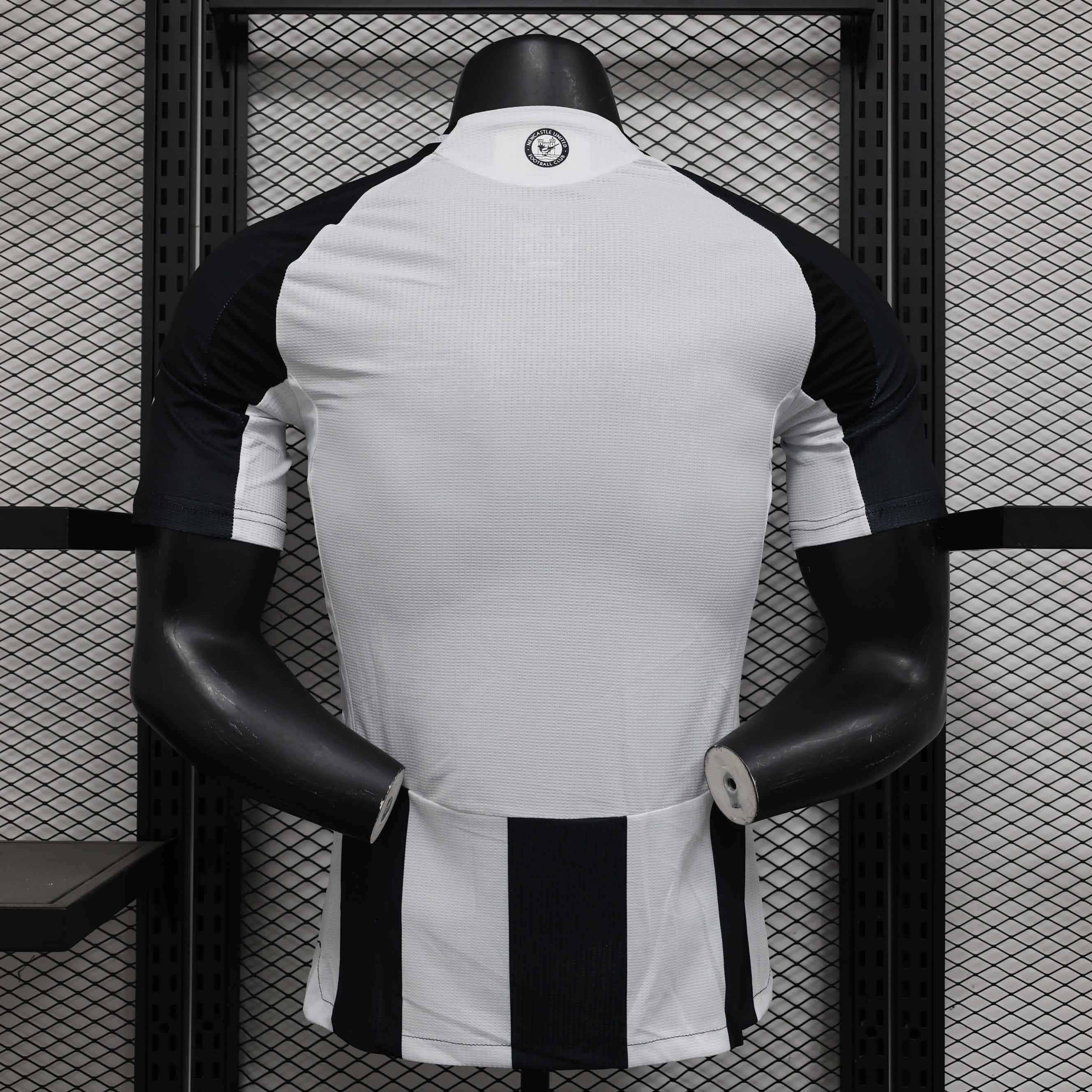 Camisola Newcastle 2024-25