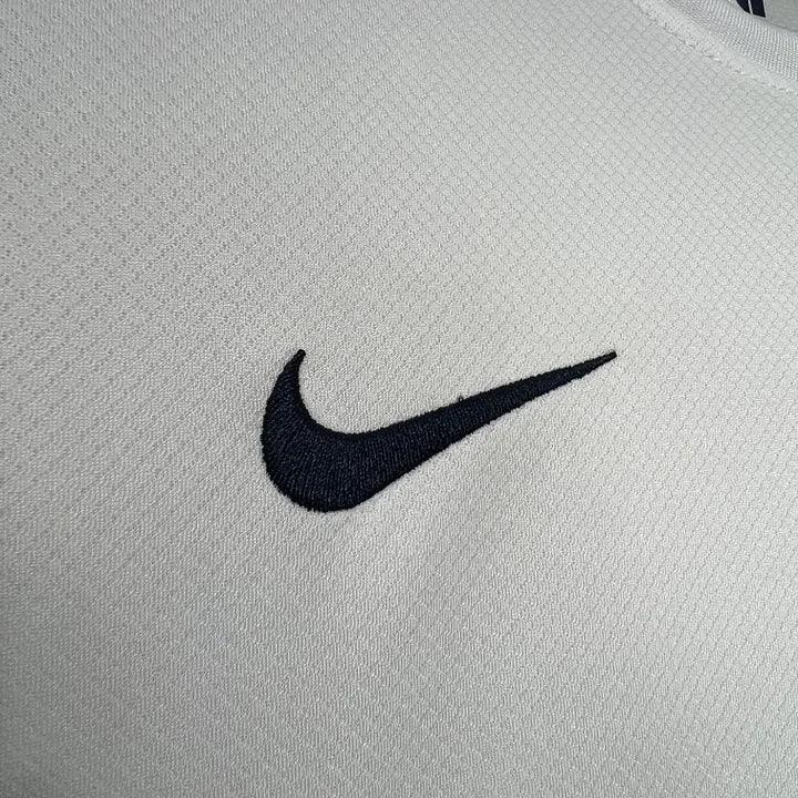 Camisola Paris Saint-Germain temporada 2023-2024 edição especial