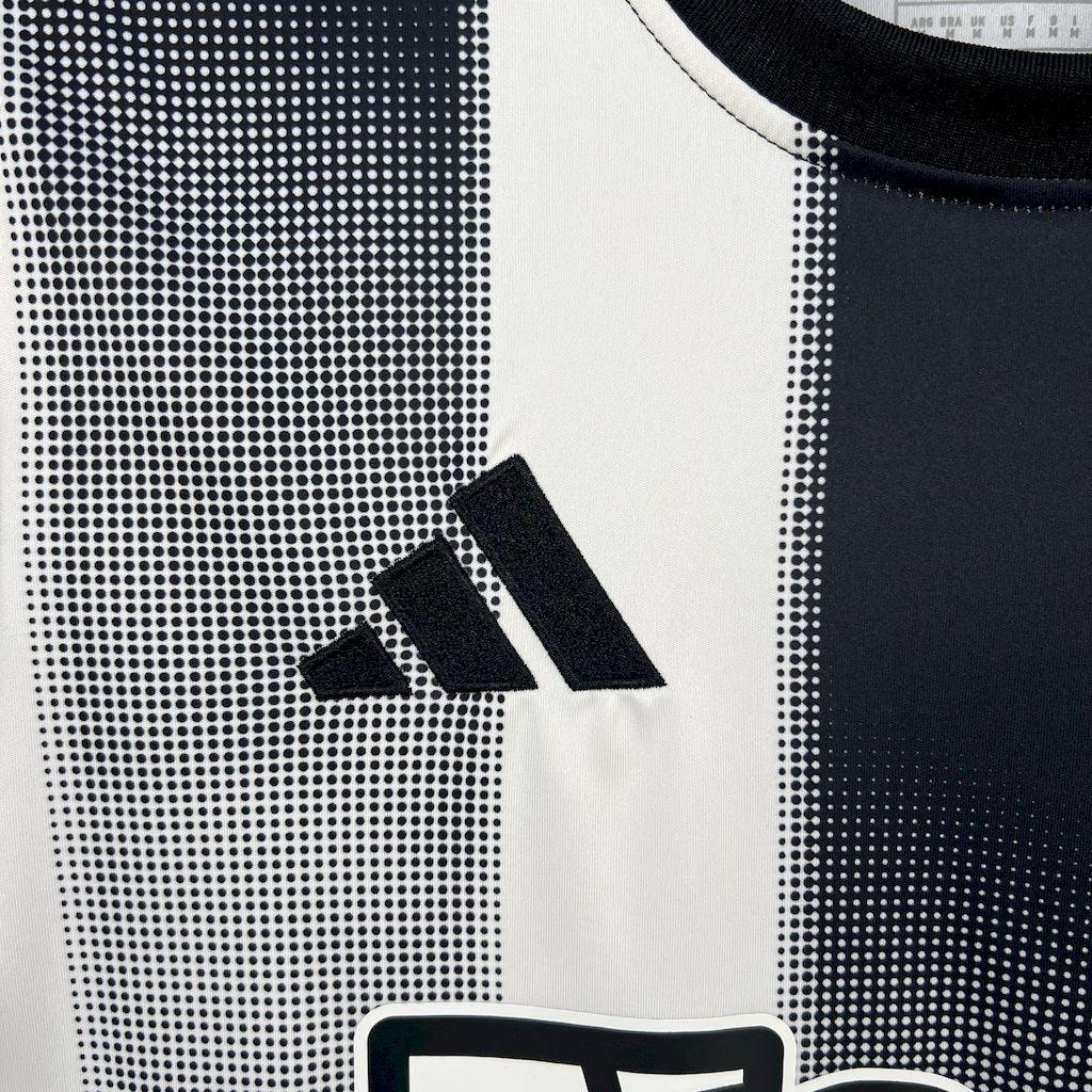 Camisola Newcastle 2025-26
