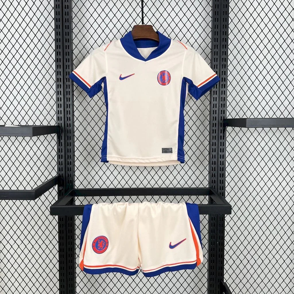 Kindertenue Chelsea uit 2024-25