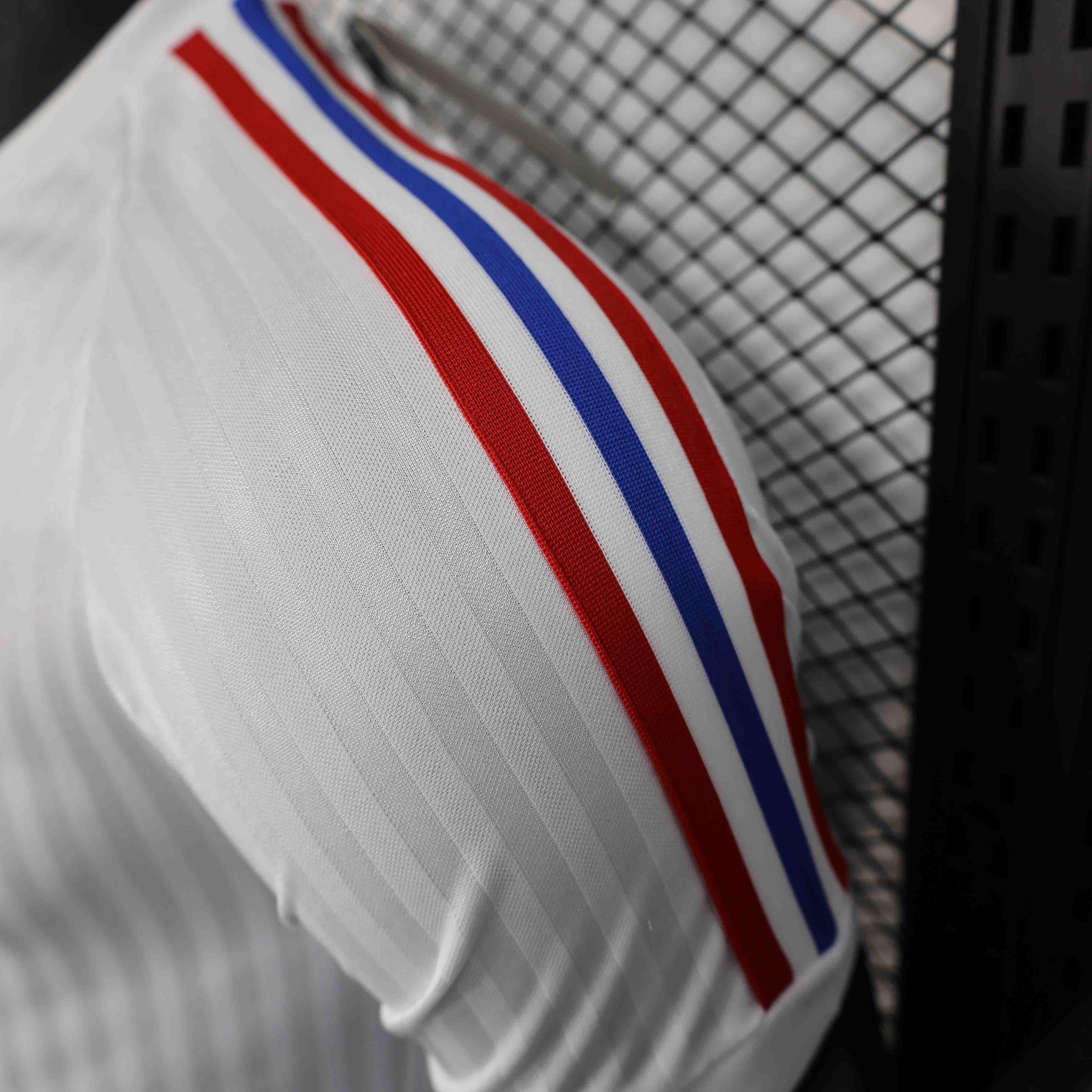Camisola Lyon conceito 2025-26