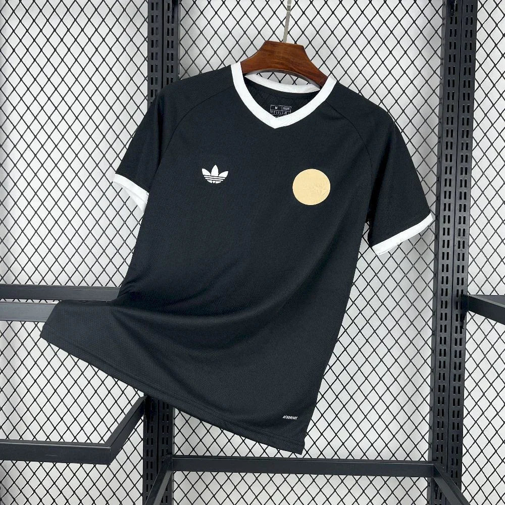 Camisola Ajax conceito 2025-26