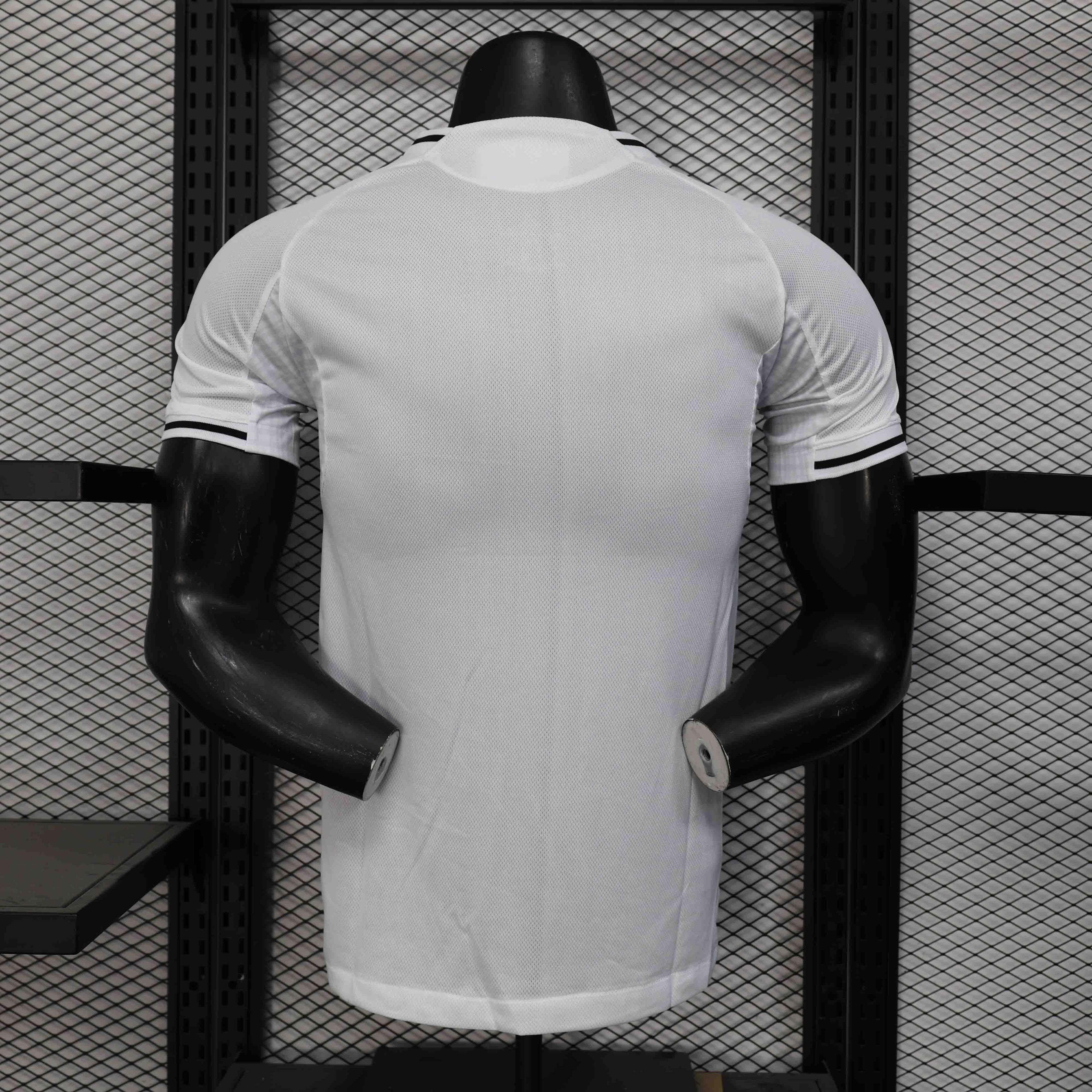 Camisola Newcastle 2025-26