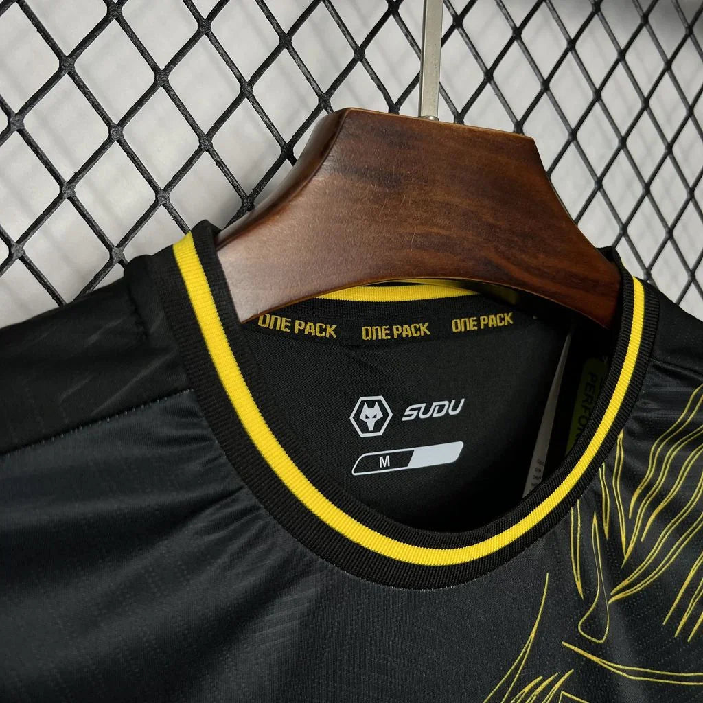 Camisola Wolves fora 2024-25