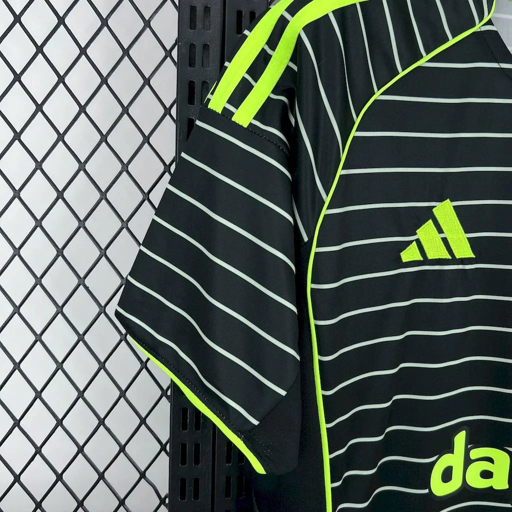 Camisola Celtic fora 2025-26