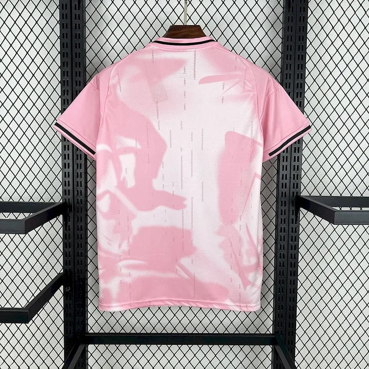 Camisola Real Madrid Conceito Rosa & Branco 2025